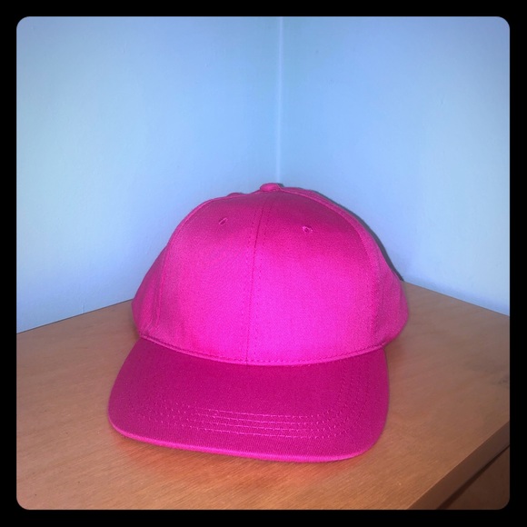 Pink Hat - Picture 1 of 2